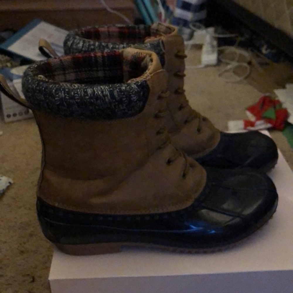 Evie duck boots